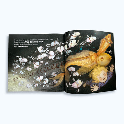 Mother Moon: And Her Ping-Pong of Moon Pearls (Paperback)